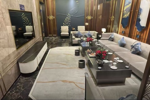 海北市中心豪华KTV招聘，月收入高待遇优